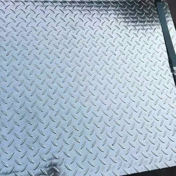 國耀宏業(yè)的鋼管產(chǎn)品有哪些服務(wù)？